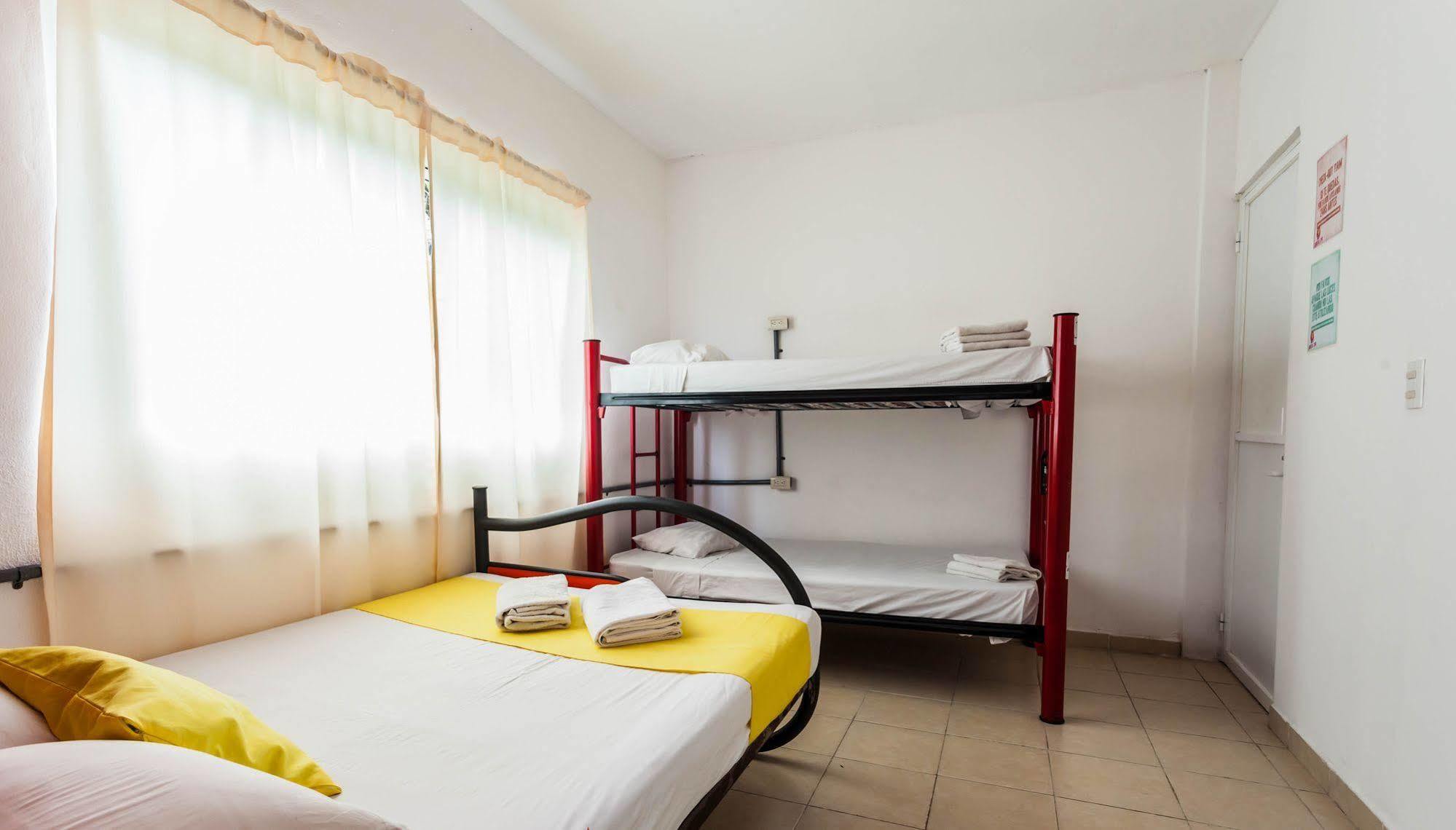 Che Playa Hostel & Bar Adults Only Playa del Carmen Exterior photo